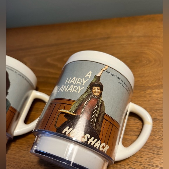 Vintage 1976 Welcome Back Kotter plastic mugs "Barbarino" and "Horshack" - Picture 5 of 12